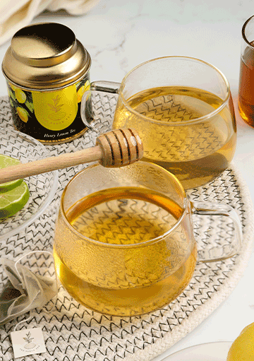 Pekoe tea's honey lemon tea in a glass
